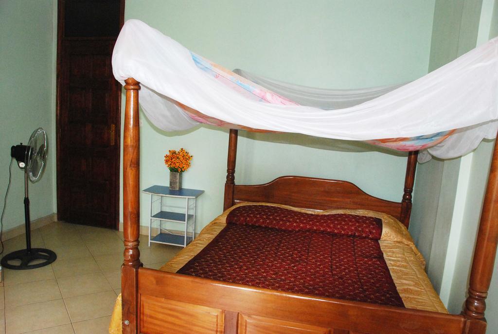 Serene Hotel Kampala Room photo